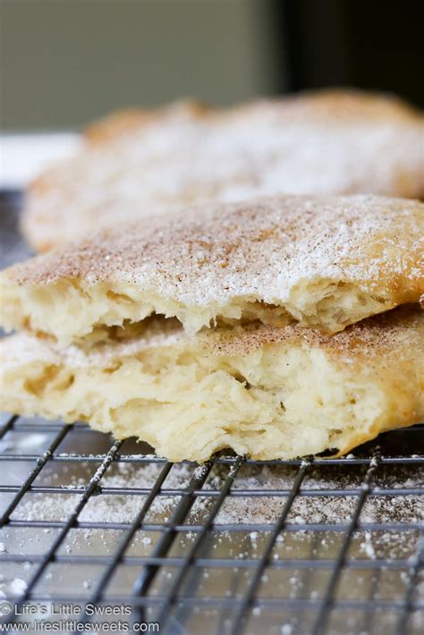 How many sugar are in fried dough withcinnamon sugar - calories, carbs, nutrition