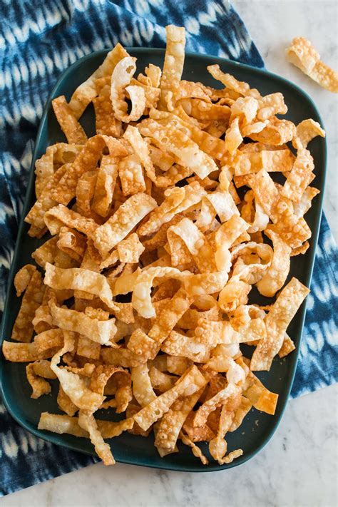 How many sugar are in fried wonton strips - calories, carbs, nutrition