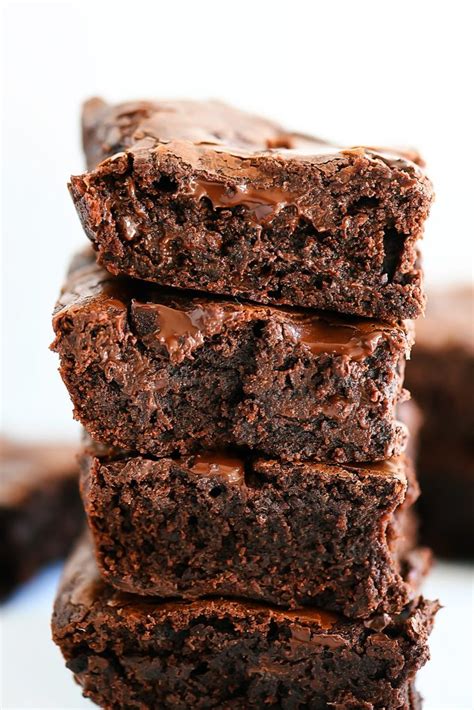 How many sugar are in fudge brownie - calories, carbs, nutrition