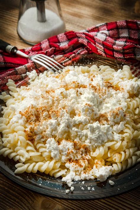 How many sugar are in fusilli pasta - calories, carbs, nutrition