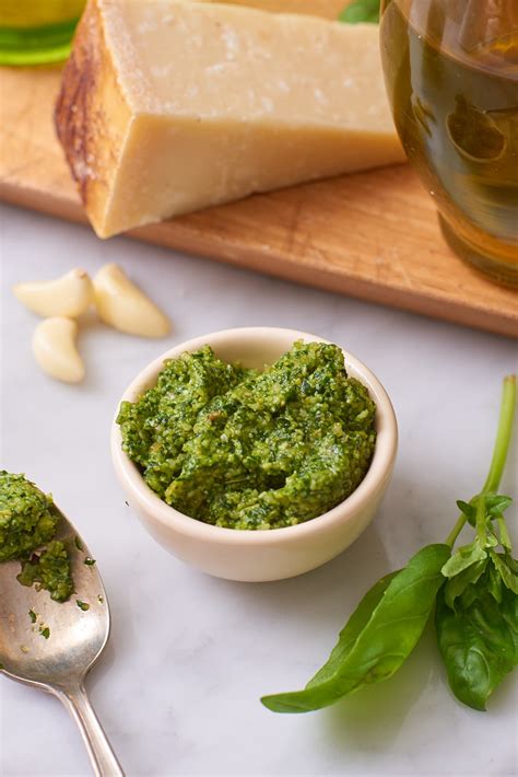 How many sugar are in garden pesto press-atta - calories, carbs, nutrition