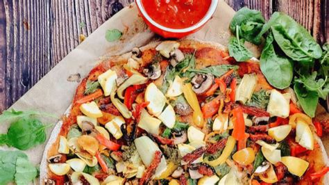 How many sugar are in garden vegetable pizza (32147.117) - calories, carbs, nutrition