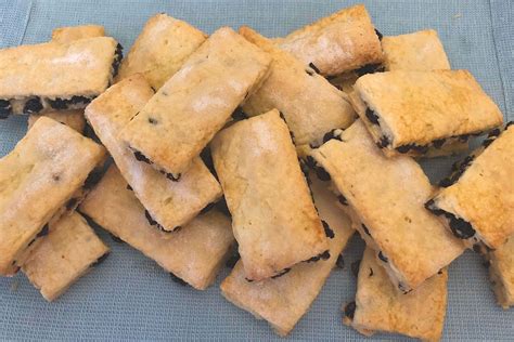 How many sugar are in garibaldi biscuits - calories, carbs, nutrition