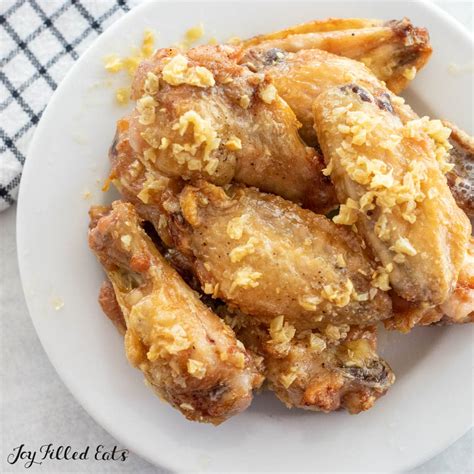 How many sugar are in garlic chicken wings - calories, carbs, nutrition