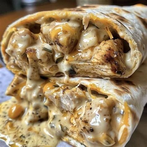 How many sugar are in garlic chicken wrap - calories, carbs, nutrition