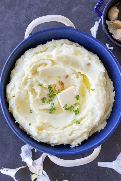 How many sugar are in garlic mashed potato - calories, carbs, nutrition