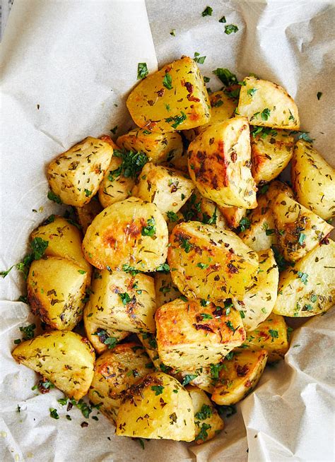 How many sugar are in garlic roasted potatoes - calories, carbs, nutrition