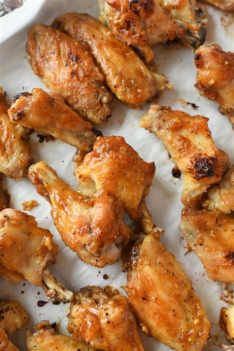 How many sugar are in garlic thyme roasted chicken wings - calories, carbs, nutrition