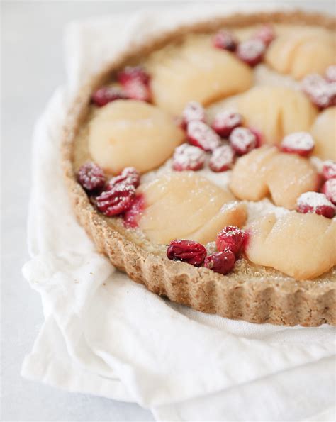 How many sugar are in ginger cranberry pear tartlet - calories, carbs, nutrition