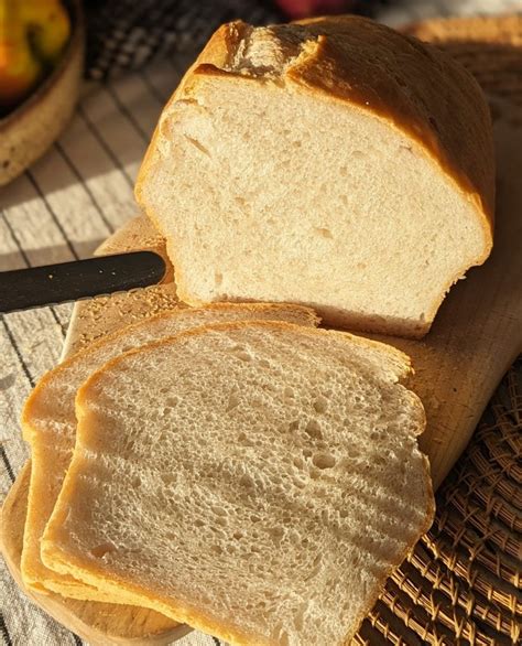 How many sugar are in gluten free white loaf - calories, carbs, nutrition