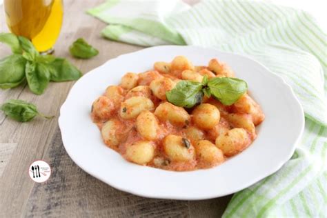 How many sugar are in gnocchi rose - calories, carbs, nutrition