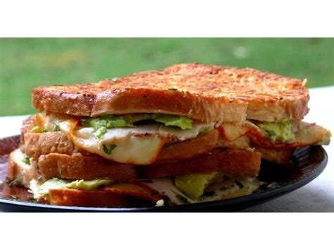 How many sugar are in golden gate grilled cheese - calories, carbs, nutrition