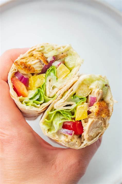 How many sugar are in greek chicken wrap - calories, carbs, nutrition