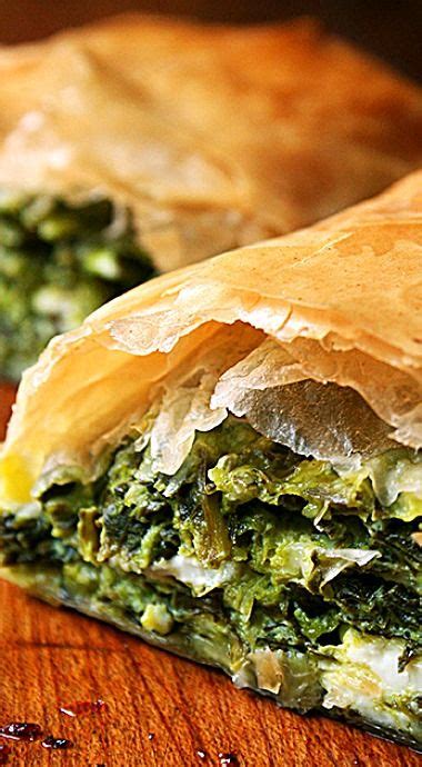 How many sugar are in greek spinach strudel - calories, carbs, nutrition