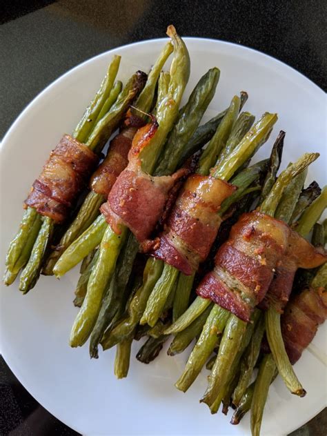 How many sugar are in green beans bacon & herbs 4 oz - calories, carbs, nutrition