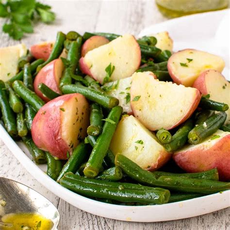 How many sugar are in green beans fresh sauteed red potatoes & lemon 4 oz spoodle - calories, carbs, nutrition