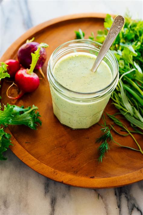 How many sugar are in green goddess dressing - calories, carbs, nutrition