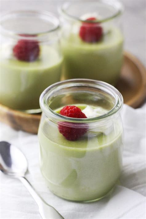 How many sugar are in green tea yogurt panna cotta - calories, carbs, nutrition