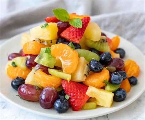 How many sugar are in grill snack cup salad fruit - calories, carbs, nutrition