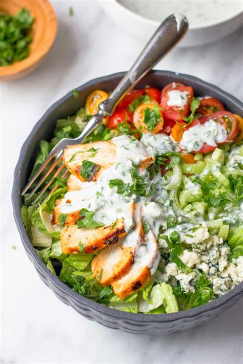 How many sugar are in grilled buffalo chicken salad (8470.12) - calories, carbs, nutrition