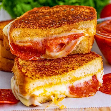 How many sugar are in grilled cheese, pizza (bostwick) - calories, carbs, nutrition