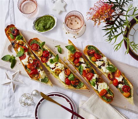 How many sugar are in grilled chicken caprese baguette - calories, carbs, nutrition