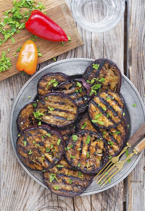 How many sugar are in grilled eggplant with balsamic & garlic - calories, carbs, nutrition