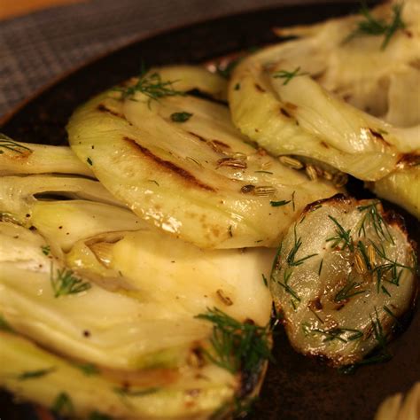 How many sugar are in grilled fennel (23503.5) - calories, carbs, nutrition