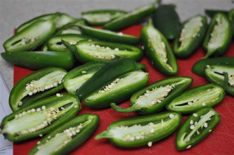 How many sugar are in grilled jalapenos - calories, carbs, nutrition
