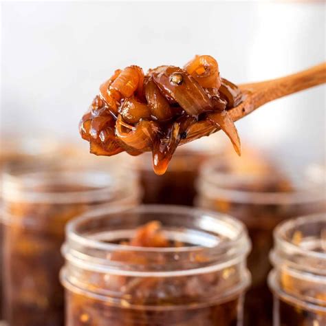 How many sugar are in grilled onion jam - calories, carbs, nutrition