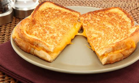 How many sugar are in grilled sandwich - calories, carbs, nutrition