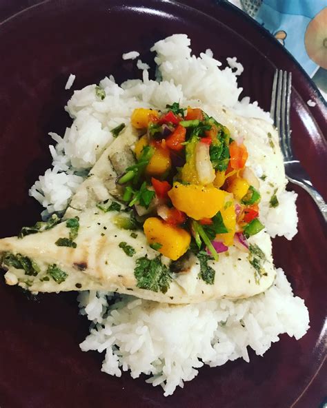 How many sugar are in grilled tilapia with mango jicama relish - calories, carbs, nutrition