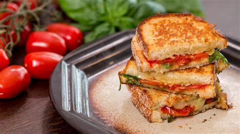 How many sugar are in grilled two cheese with roasted tomato - calories, carbs, nutrition