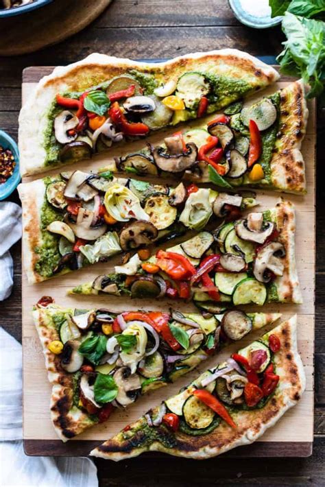 How many sugar are in grilled vegetable pizza - calories, carbs, nutrition