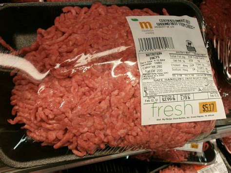How many sugar are in ground chuck beef - calories, carbs, nutrition