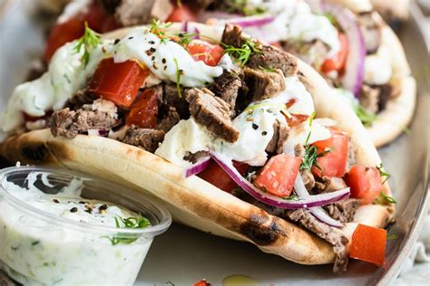 How many sugar are in gyro bar with lamb - calories, carbs, nutrition