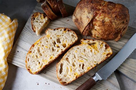 How many sugar are in ham and cheddar on sourdough - calories, carbs, nutrition