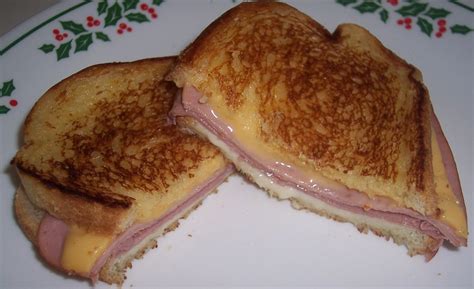 How many sugar are in ham and cheese sandwich on wheat - calories, carbs, nutrition