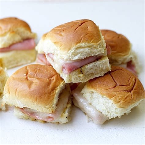 How many sugar are in ham mozzarella mini sub - calories, carbs, nutrition