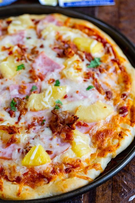 How many sugar are in hawaiian pizza 2 - calories, carbs, nutrition