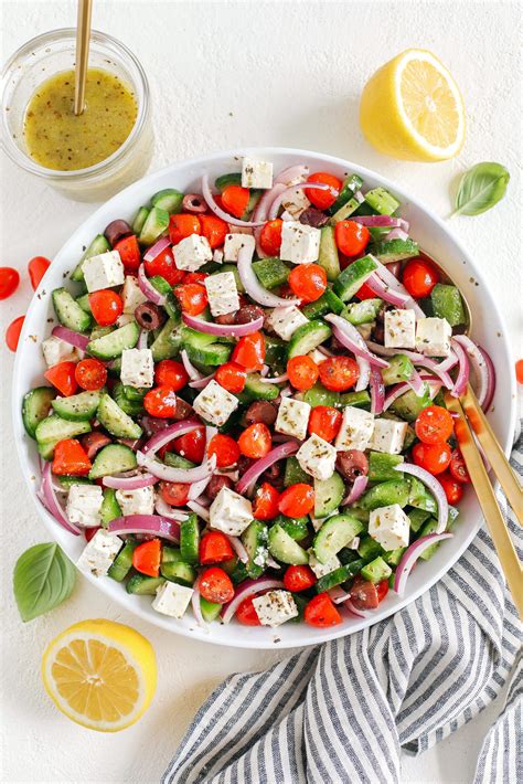 How many sugar are in healthy greek salad - calories, carbs, nutrition