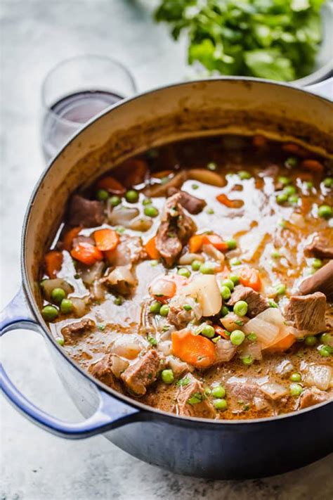 How many sugar are in hearty beef stew - calories, carbs, nutrition