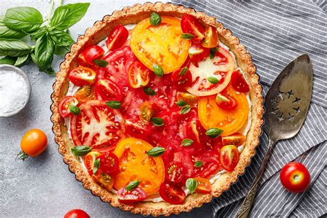 How many sugar are in heirloom tomato and chevre tart - calories, carbs, nutrition