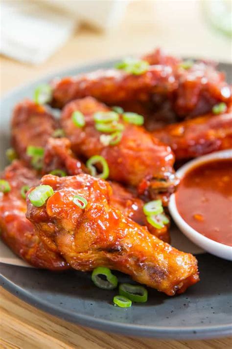 How many sugar are in honey dip-style chicken wings - calories, carbs, nutrition