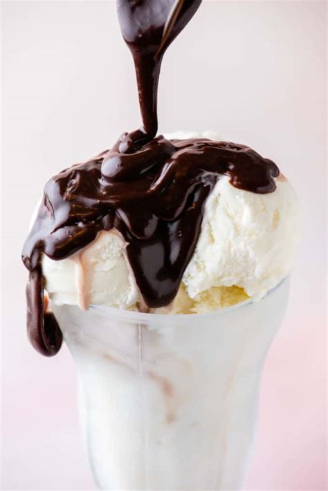 How many sugar are in hot fudge - calories, carbs, nutrition