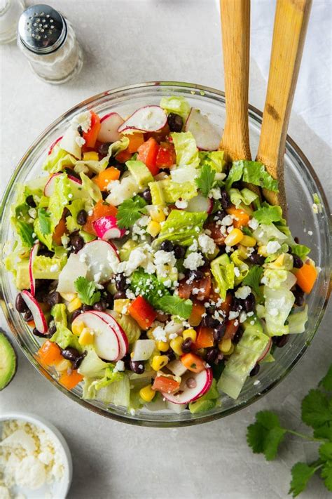 How many sugar are in house chopped salad - calories, carbs, nutrition