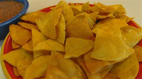 How many sugar are in house fried corn tortilla chips - calories, carbs, nutrition