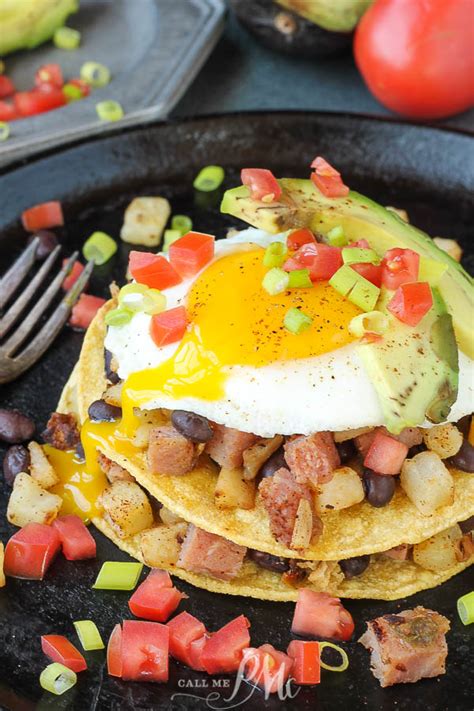 How many sugar are in huevos rancheros egg stack - calories, carbs, nutrition