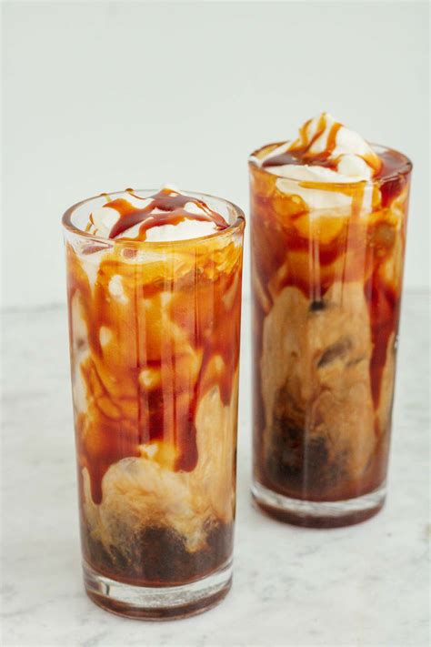 How many sugar are in iced salted caramel latte 12 oz. - calories, carbs, nutrition