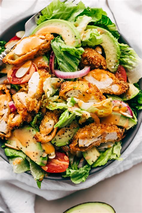 How many sugar are in kickin' crispy chicken salad - calories, carbs, nutrition